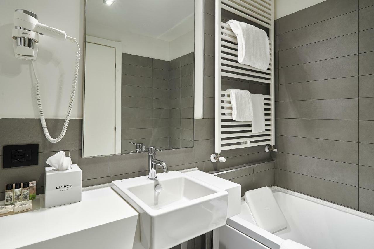 Link124 Hotel Parma Dış mekan fotoğraf