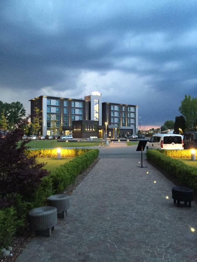 Link124 Hotel Parma Dış mekan fotoğraf