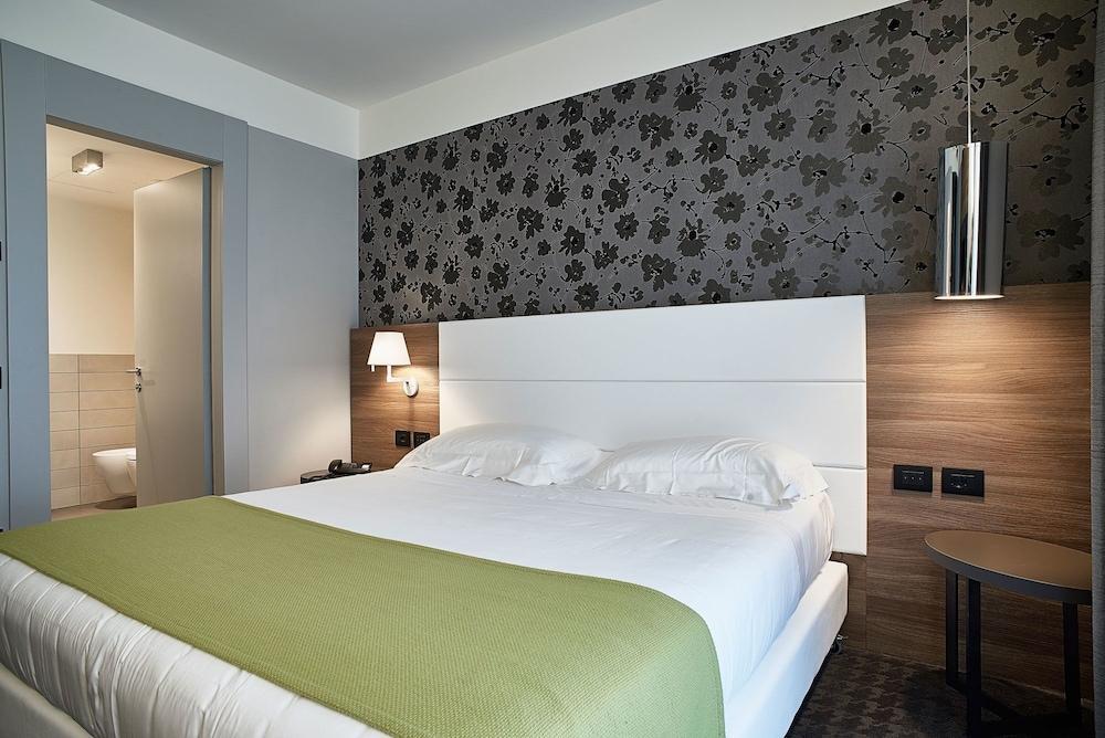 Link124 Hotel Parma Dış mekan fotoğraf